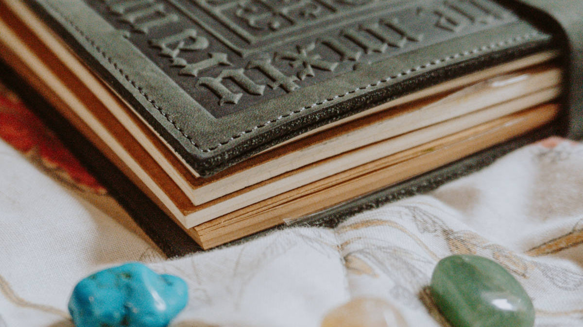 7 Signs You're a Witch Hiding in Plain Sight