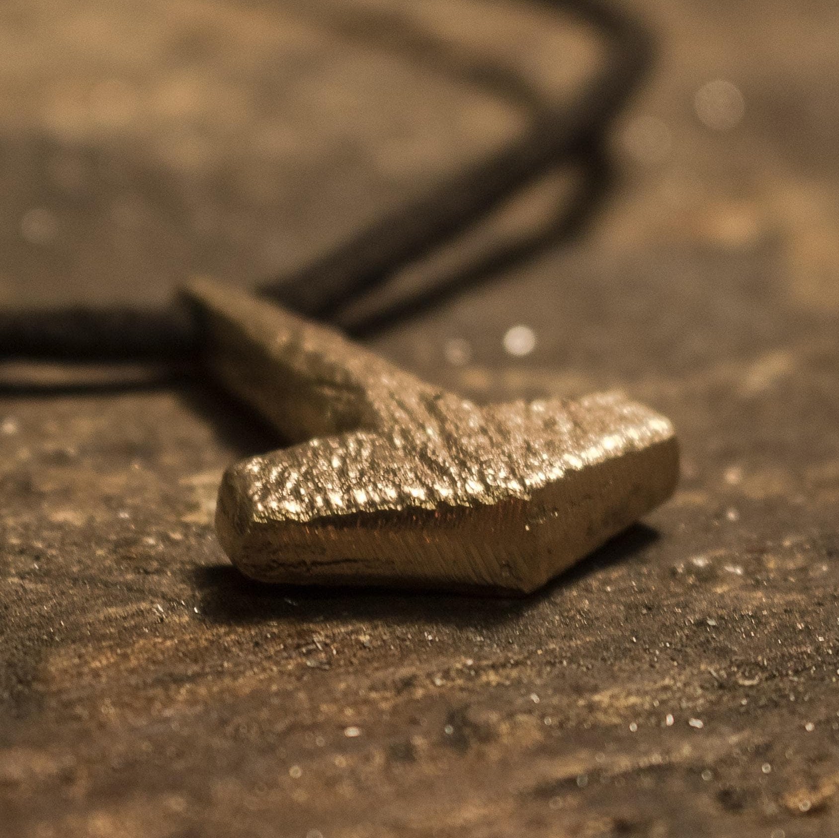 thors mjonir necklace in bronze