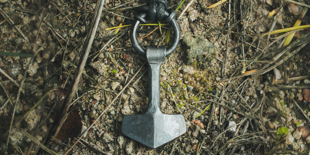hand forged mjolnir pendant