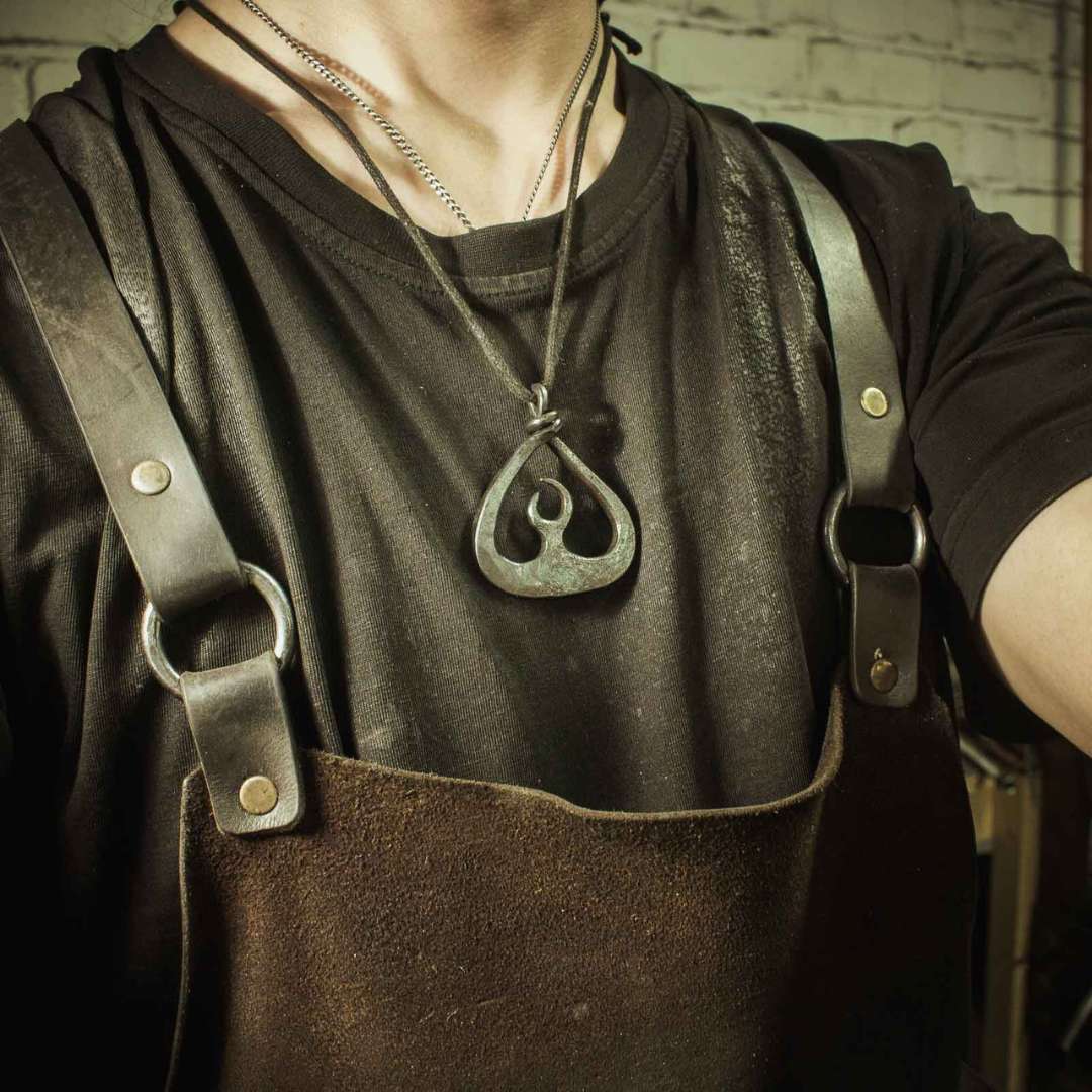 Inner flame pendant