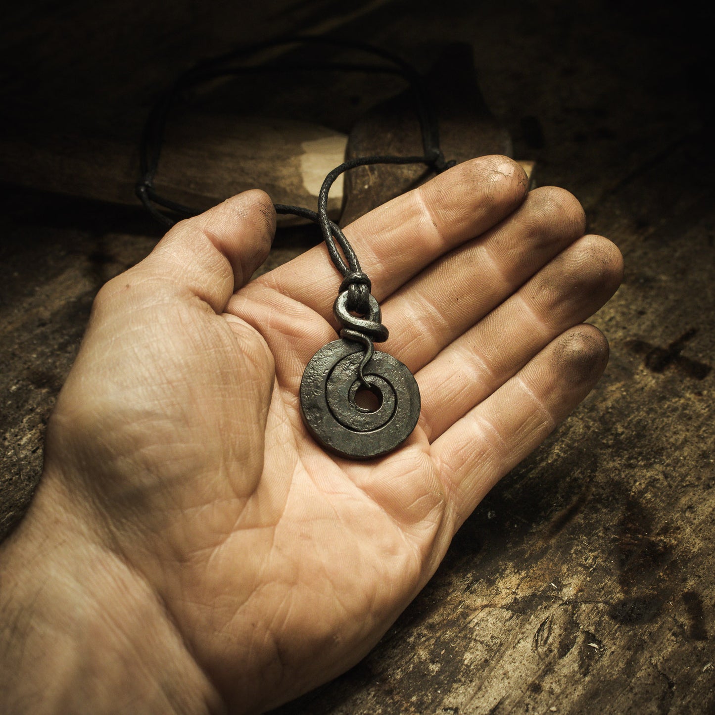 Spiral pendant