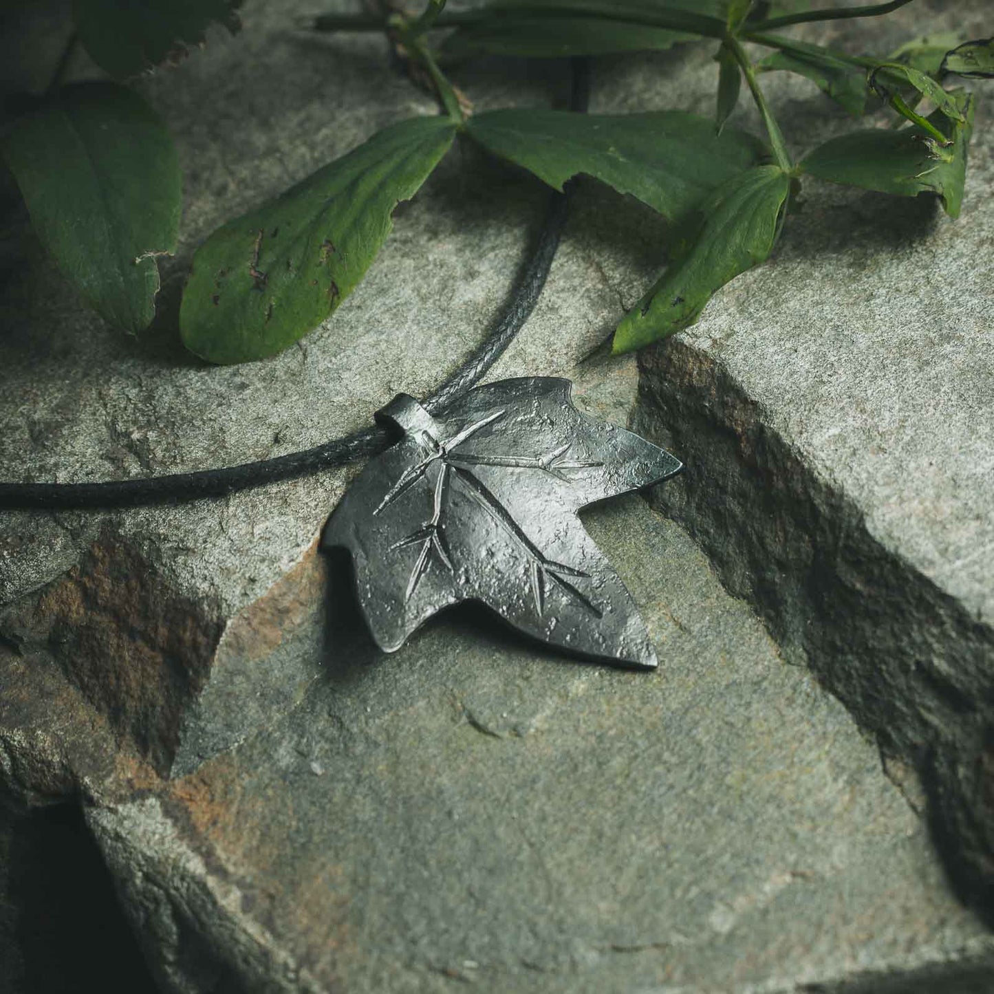 Ivy leaf pendant