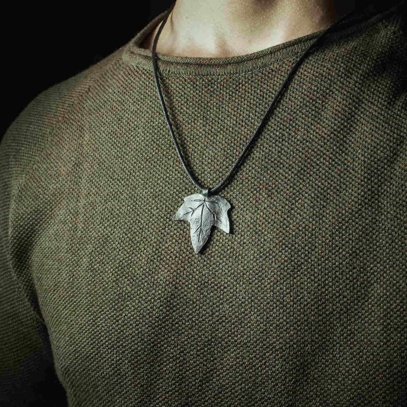 Ivy clearance leaf necklace